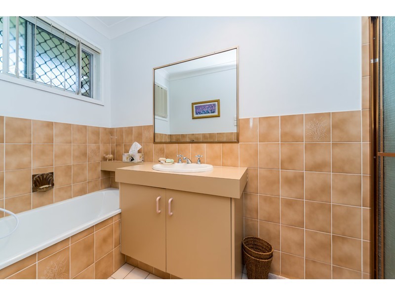 1/85 Government Road, Labrador QLD 4215