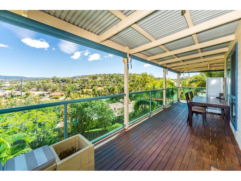 19 Austral Crescent, Pacific Pines QLD 4211