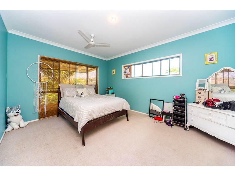 19 Austral Crescent, Pacific Pines QLD 4211