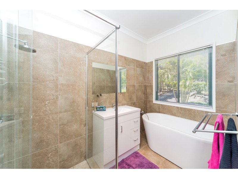 19 Austral Crescent, Pacific Pines QLD 4211