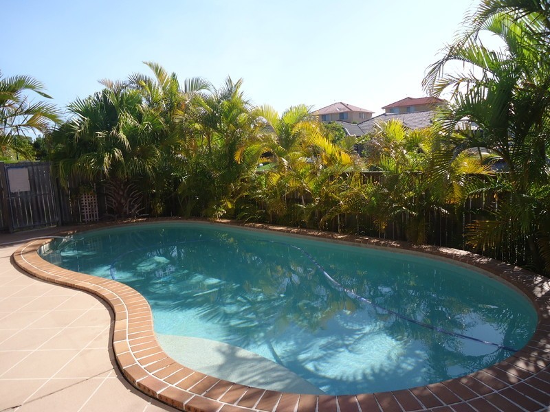 2 Applegum Place, Molendinar QLD 4214