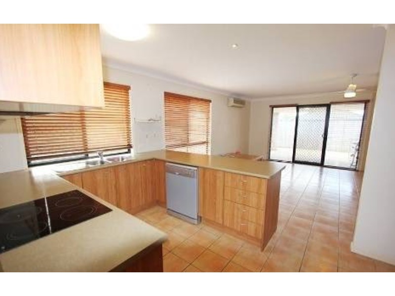 2 Applegum Place, Molendinar QLD 4214