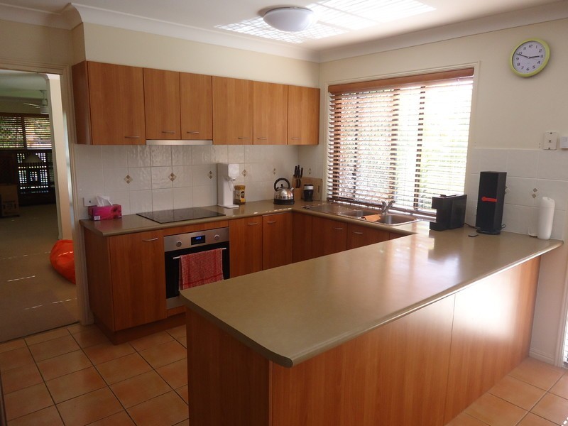2 Applegum Place, Molendinar QLD 4214