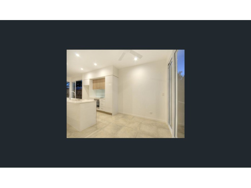 2 Fitch Lane, Labrador QLD 4215