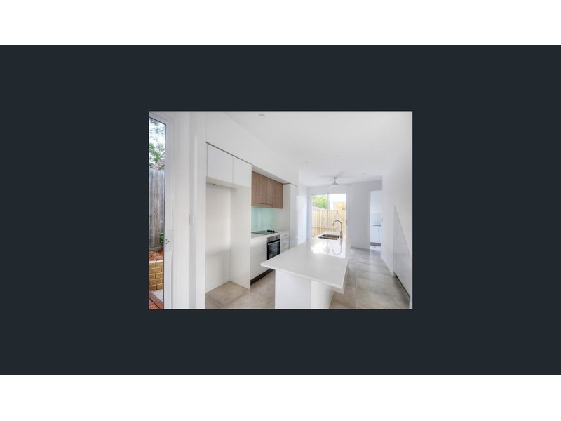 2 Fitch Lane, Labrador QLD 4215