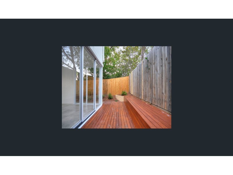 2 Fitch Lane, Labrador QLD 4215