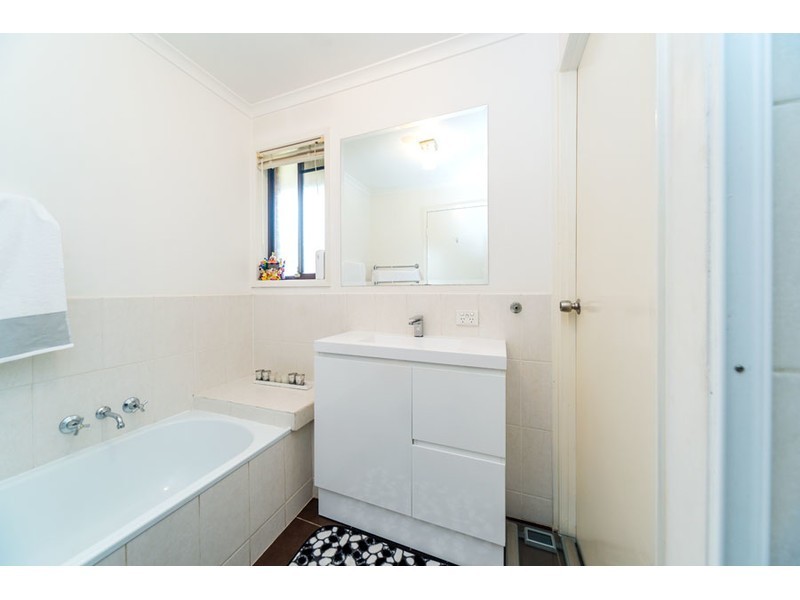 1/7 Callistemon Court, Arundel QLD 4214