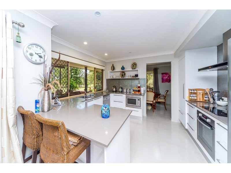 6 Martin Place, Helensvale QLD 4212