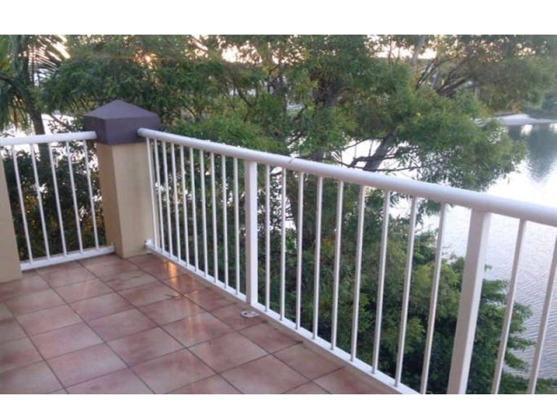 52/11 Taylor Street, Biggera Waters QLD 4216