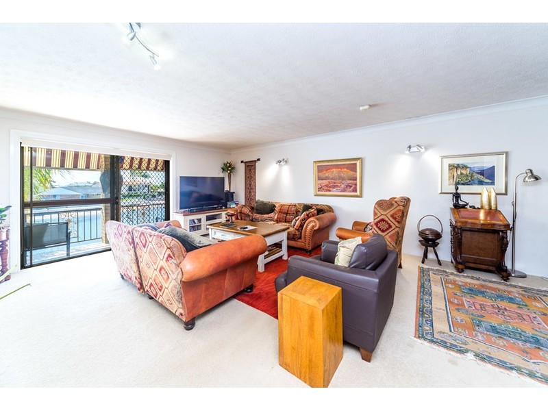 3/15 Burrows Street, Biggera Waters QLD 4216