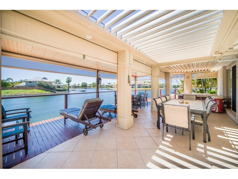 14 – 16 Folkstone Place, Runaway Bay QLD 4216