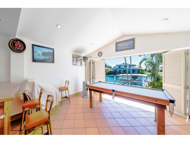 14 – 16 Folkstone Place, Runaway Bay QLD 4216