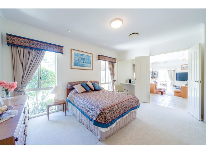 14 – 16 Folkstone Place, Runaway Bay QLD 4216