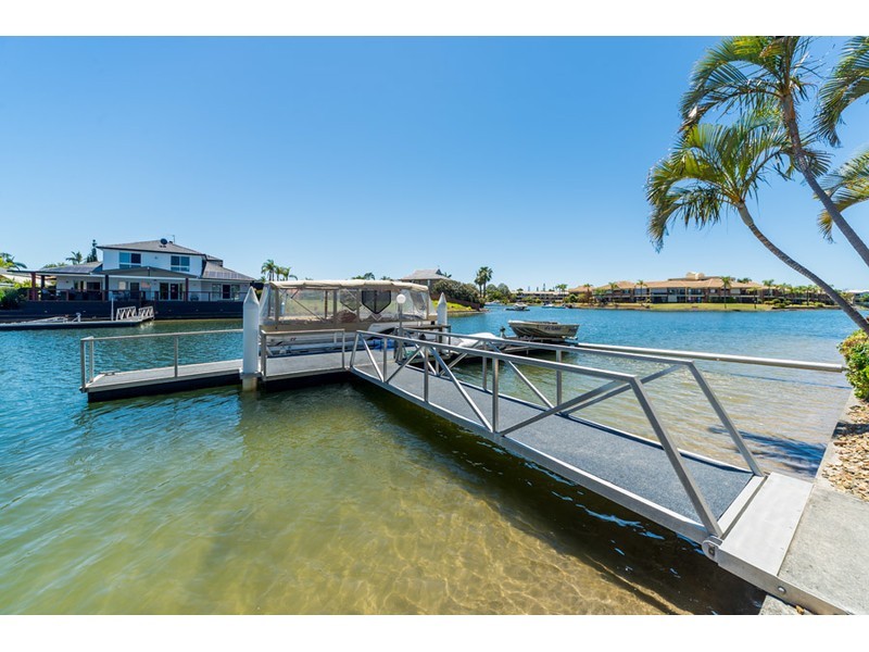 14 – 16 Folkstone Place, Runaway Bay QLD 4216