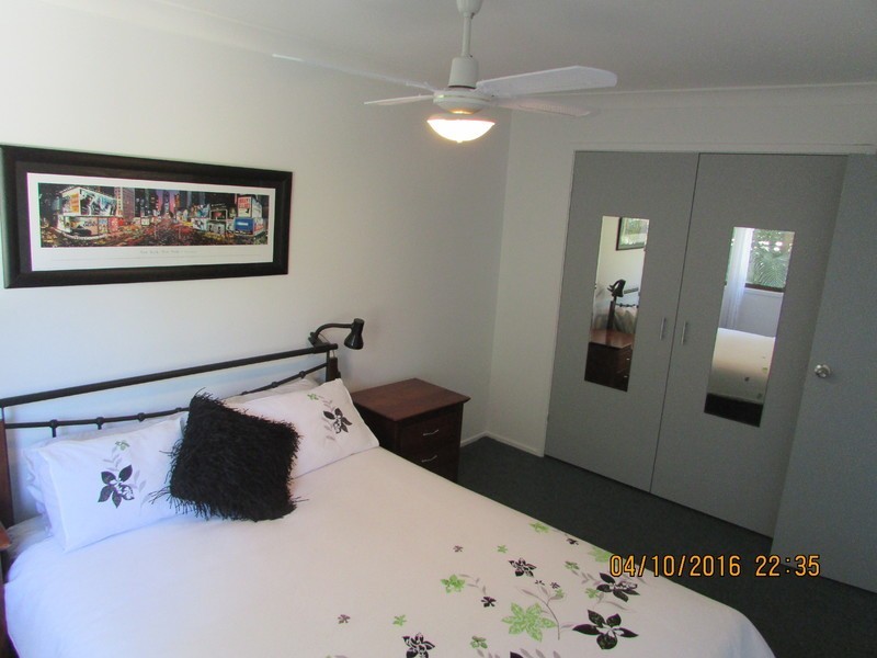 6/77 Olsen Avenue, Labrador QLD 4215