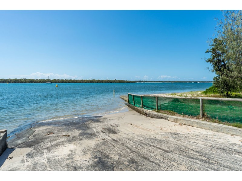 1/10 Cassia Street, Runaway Bay QLD 4216