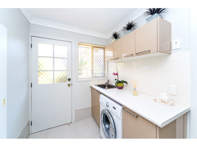 6 Martin Place, Helensvale QLD 4212