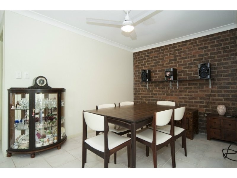 1/15 Nina Parade, Arundel QLD 4214