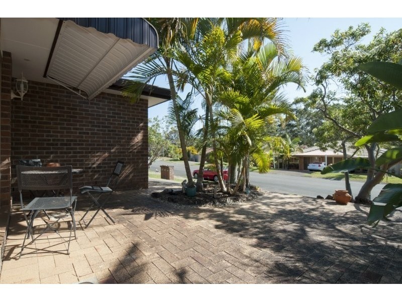 1/15 Nina Parade, Arundel QLD 4214