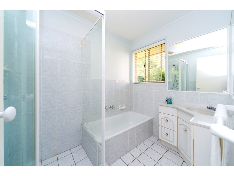 2/45 Mildura Drive, Helensvale QLD 4212