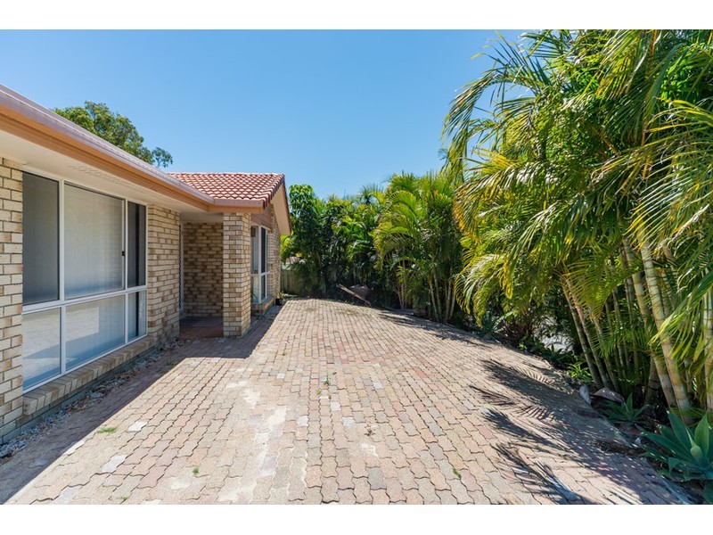 258 Discovery Drive, Helensvale QLD 4212