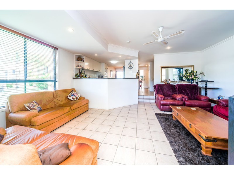 10/87 Morala Avenue, Runaway Bay QLD 4216