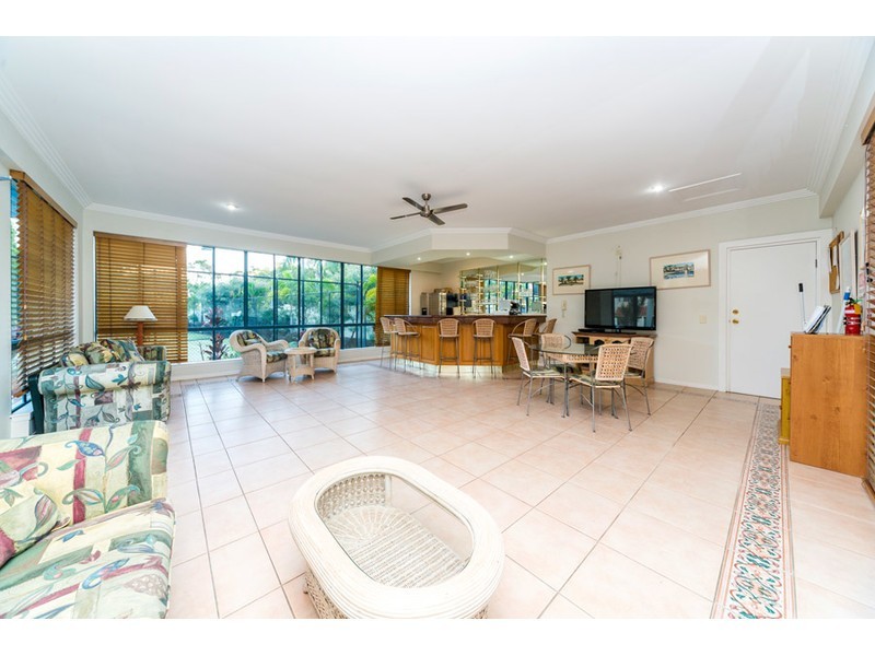 10/87 Morala Avenue, Runaway Bay QLD 4216