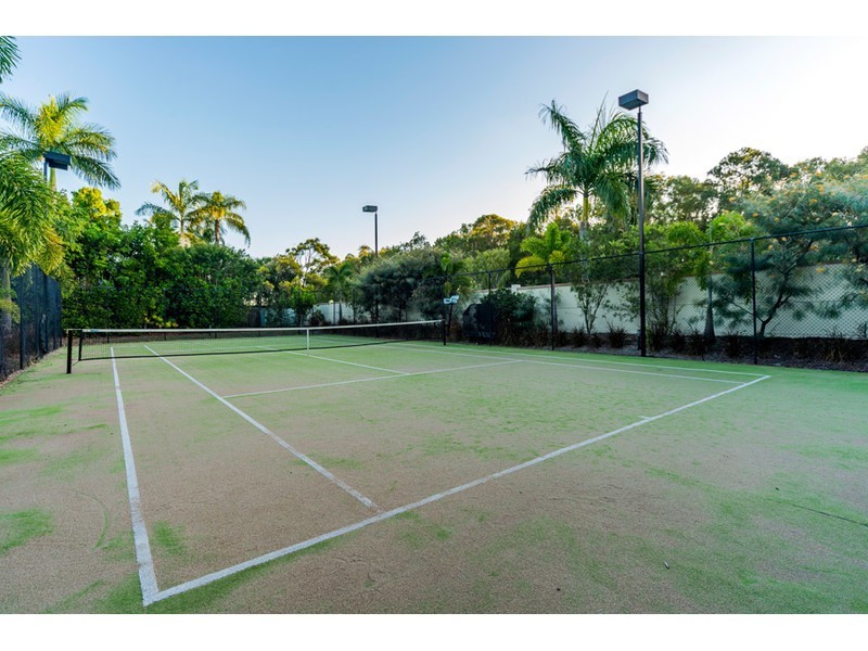 10/87 Morala Avenue, Runaway Bay QLD 4216