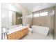2/15 Eider Avenue, Paradise Point QLD 4216