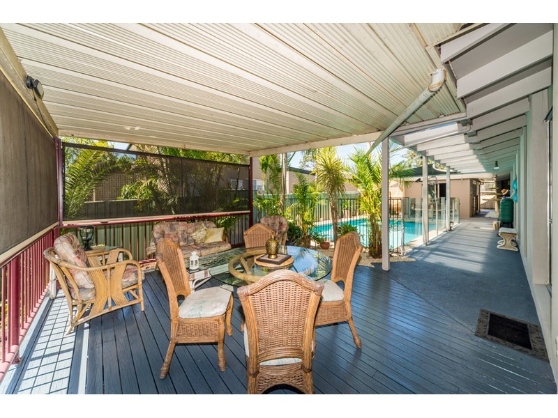 222 Oxley Drive, Coombabah QLD 4216