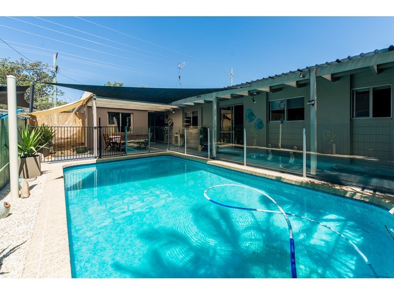 222 Oxley Drive, Coombabah QLD 4216