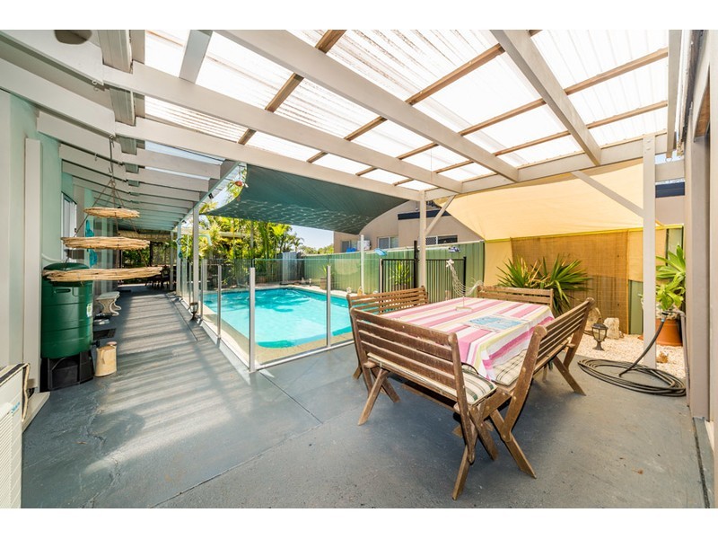 222 Oxley Drive, Coombabah QLD 4216