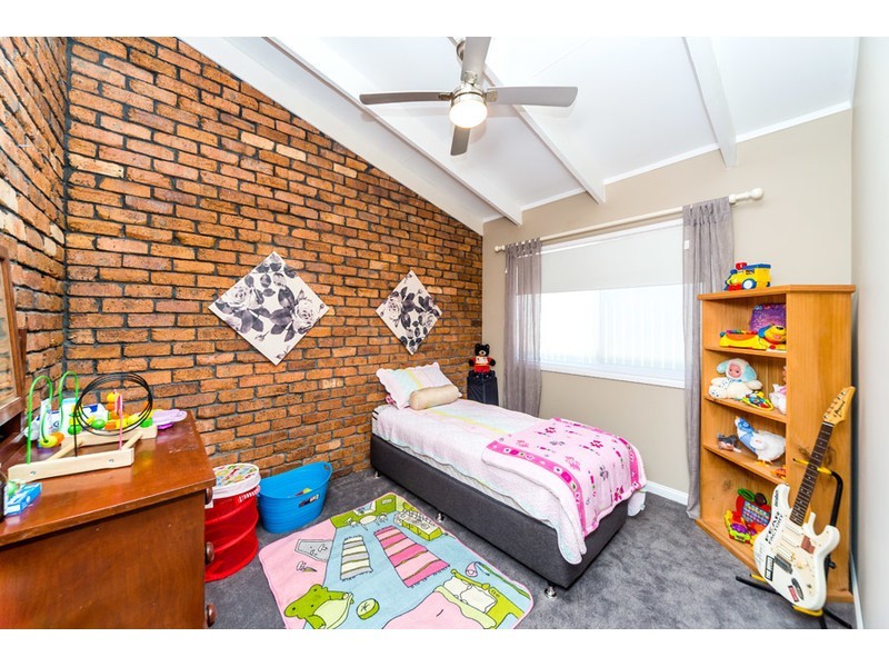 222 Oxley Drive, Coombabah QLD 4216