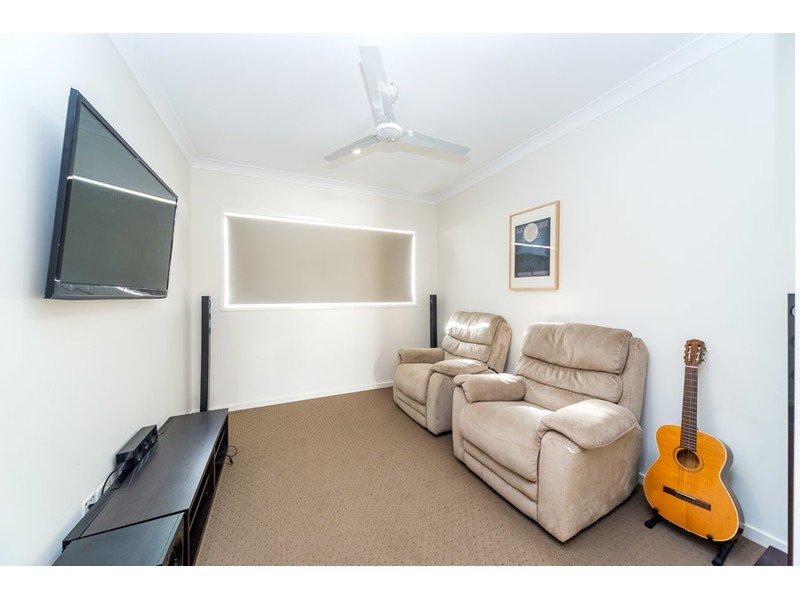 12 Iridium Drive, Hope Island QLD 4212