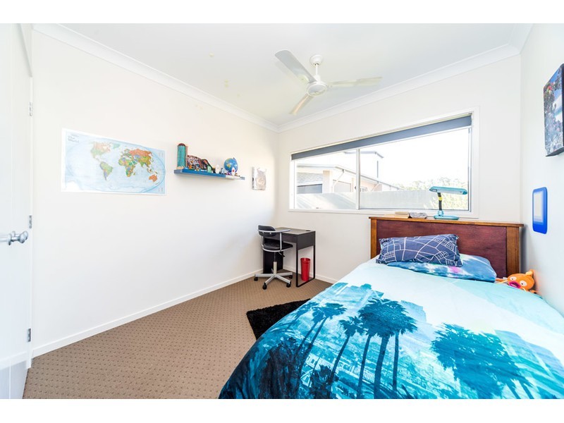 12 Iridium Drive, Hope Island QLD 4212