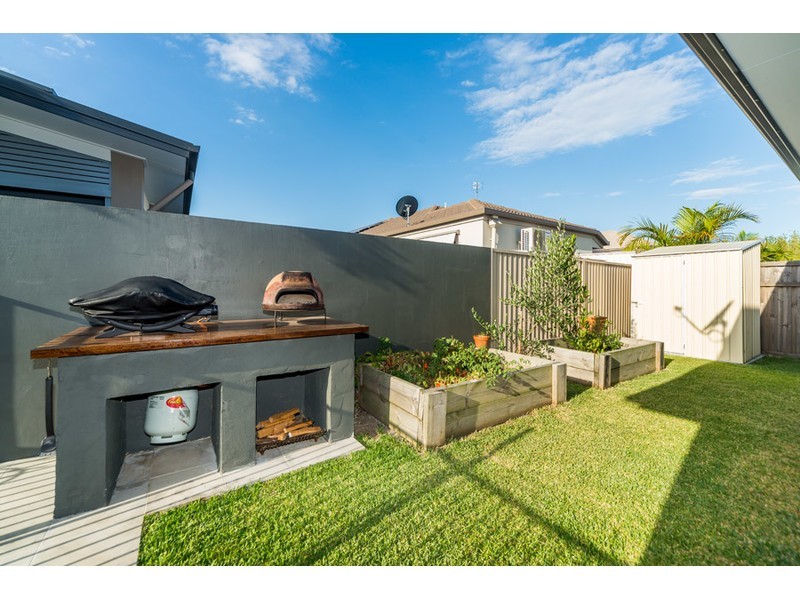 12 Iridium Drive, Hope Island QLD 4212