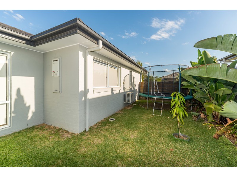 12 Iridium Drive, Hope Island QLD 4212