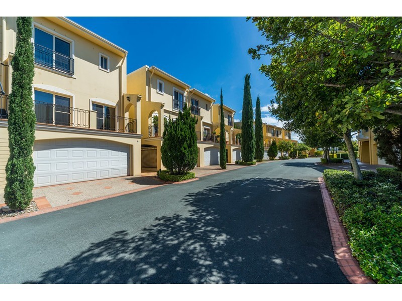 5/14 Pendraat Parade, Hope Island QLD 4212