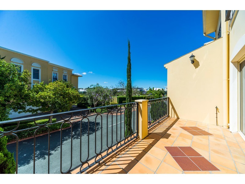 5/14 Pendraat Parade, Hope Island QLD 4212