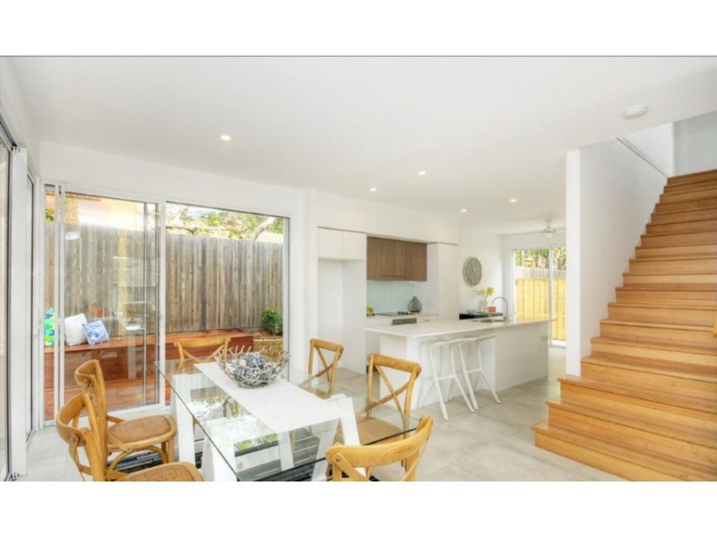 1/2 Fitch Lane, Labrador QLD 4215