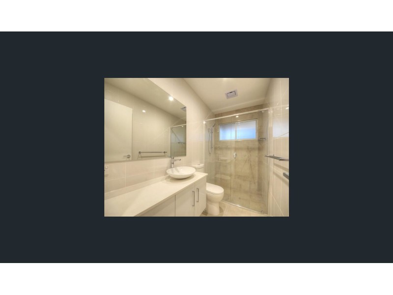 1/2 Fitch Lane, Labrador QLD 4215