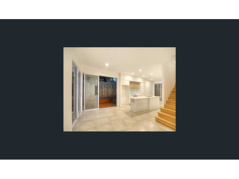 1/2 Fitch Lane, Labrador QLD 4215