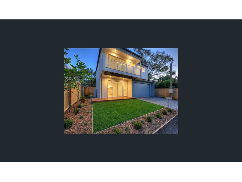 1/2 Fitch Lane, Labrador QLD 4215