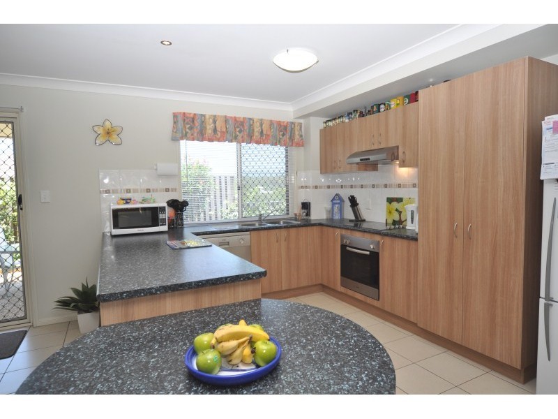 2/32 Buchanan Circuit, Oxenford QLD 4210