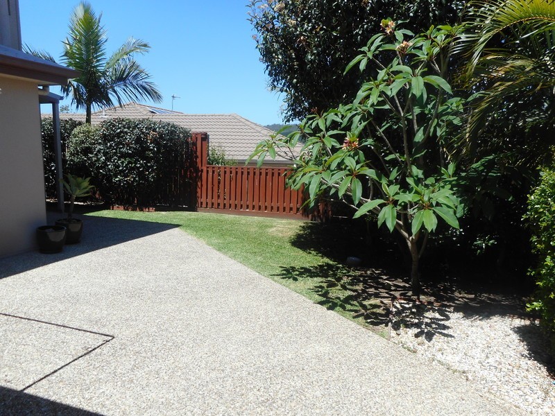 2/32 Buchanan Circuit, Oxenford QLD 4210