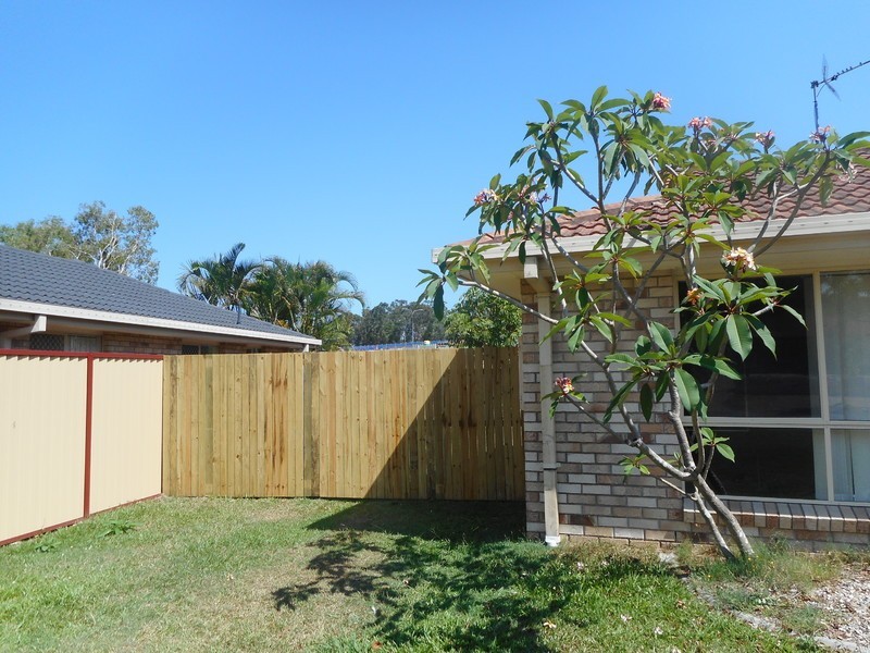 8 Floyd Court, Parkwood QLD 4214