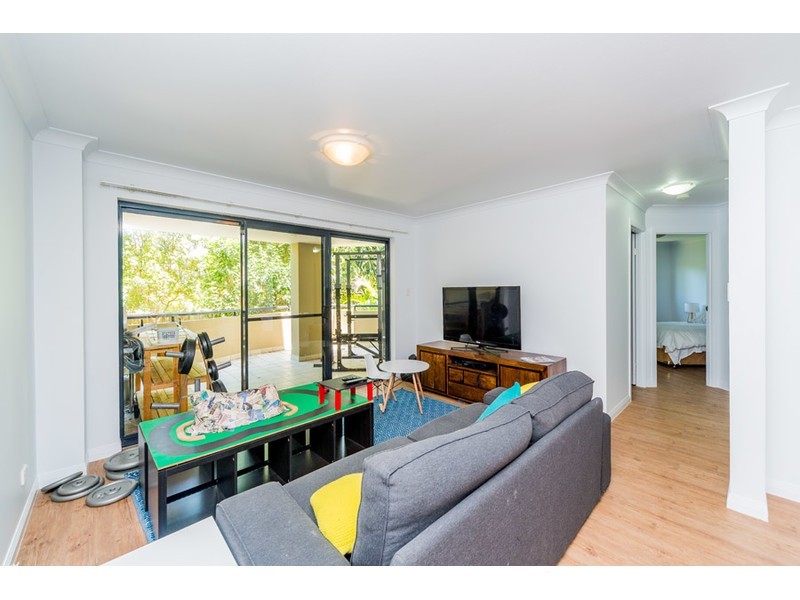 106/392 Marine Parade, Labrador QLD 4215