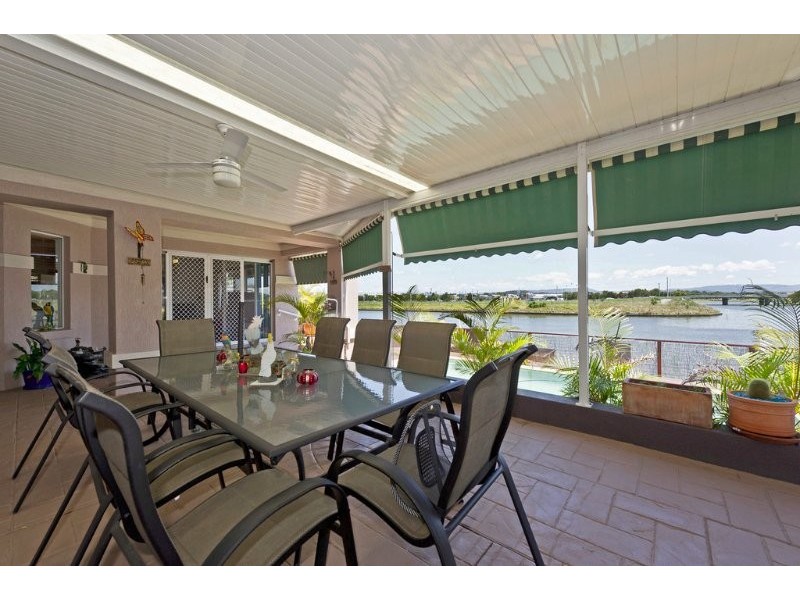 34 Anchorage Way, Biggera Waters QLD 4216