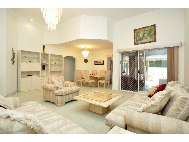 34 Anchorage Way, Biggera Waters QLD 4216