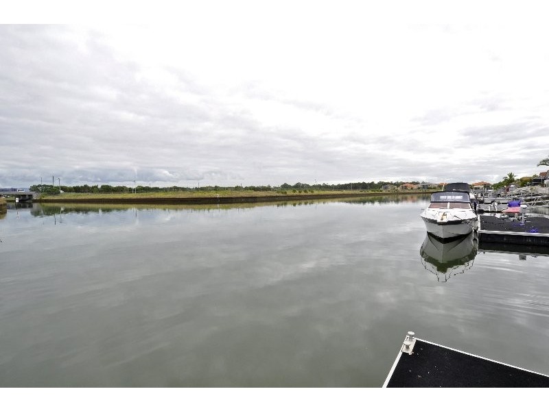 34 Anchorage Way, Biggera Waters QLD 4216